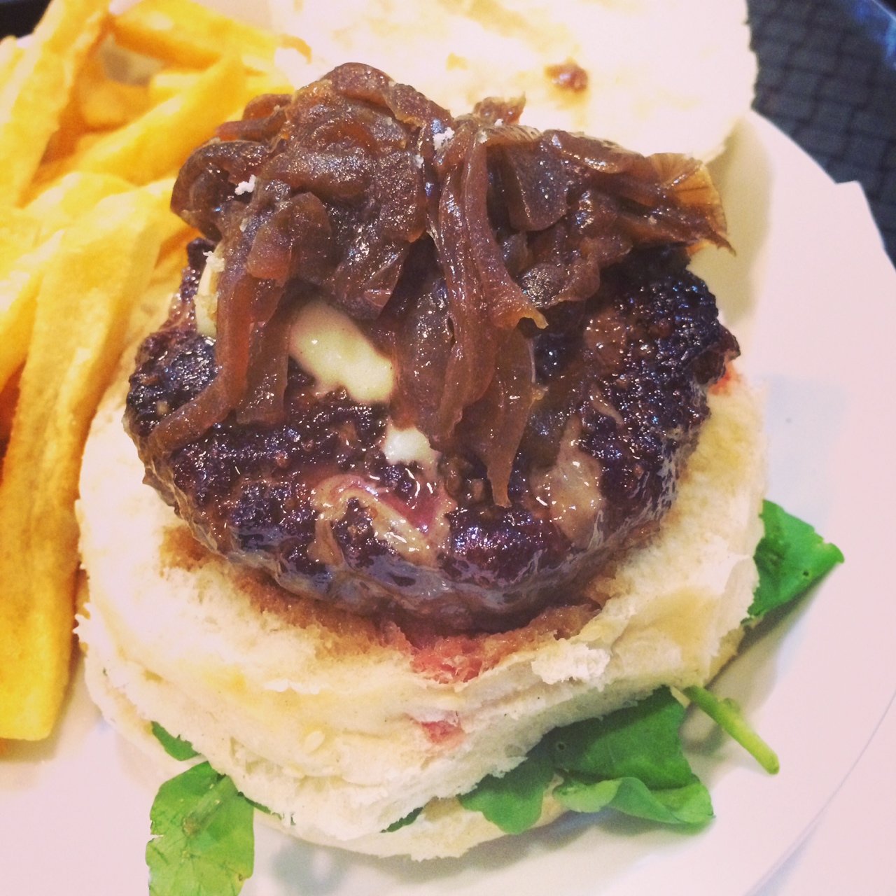 Review: Honorato Burger, Lisbon, Portugal – Best Burger In Lisbon ...